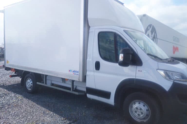 Location vehicule refrigéré camion frigo Petit Pingouin Saône-et-Loire Paray le Monial 71 - Fiat Ducato -2